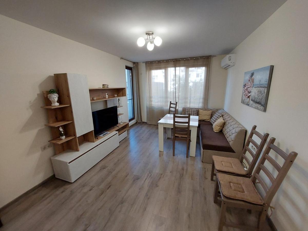 Апартаменти За Гости Делукс Burgas Exterior foto