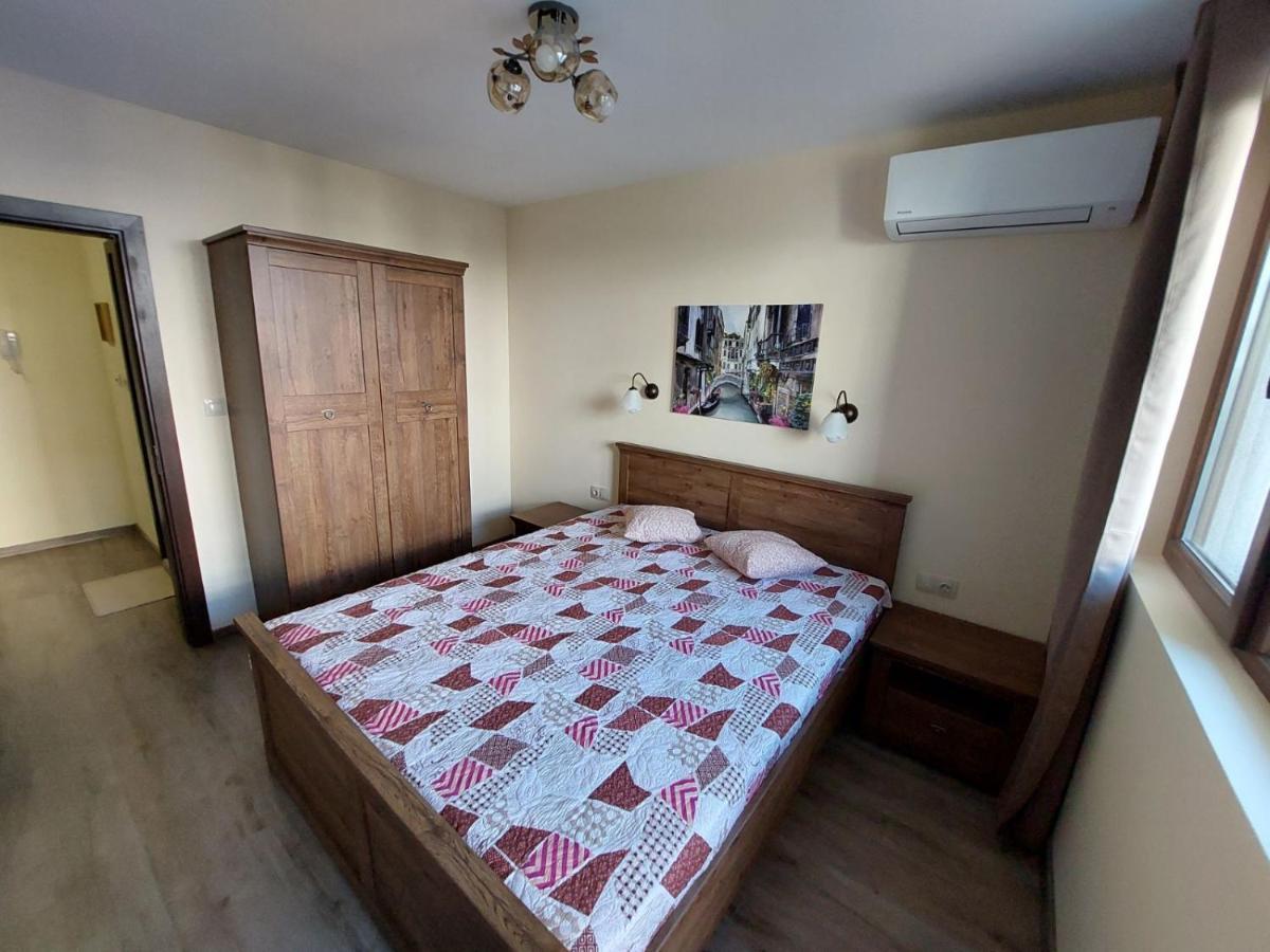 Апартаменти За Гости Делукс Burgas Exterior foto